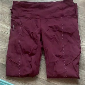 Lululemon maroon reflective crops